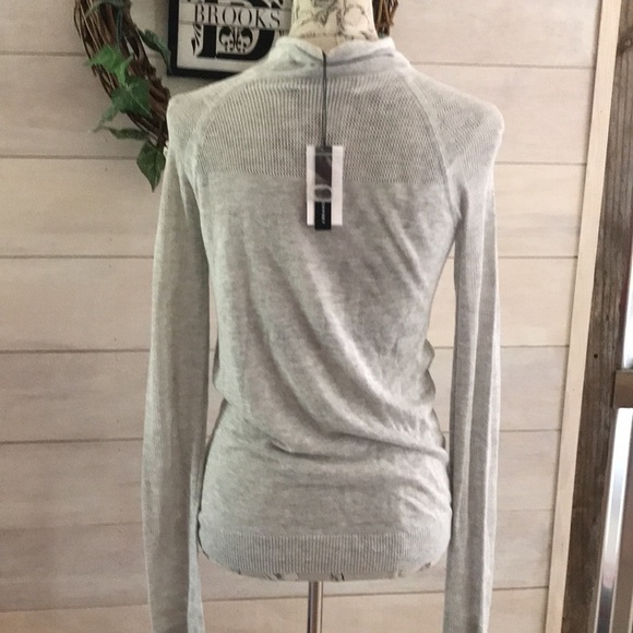 NEW J Brand Gray Long Sleeve Top M - Picture 3 of 4